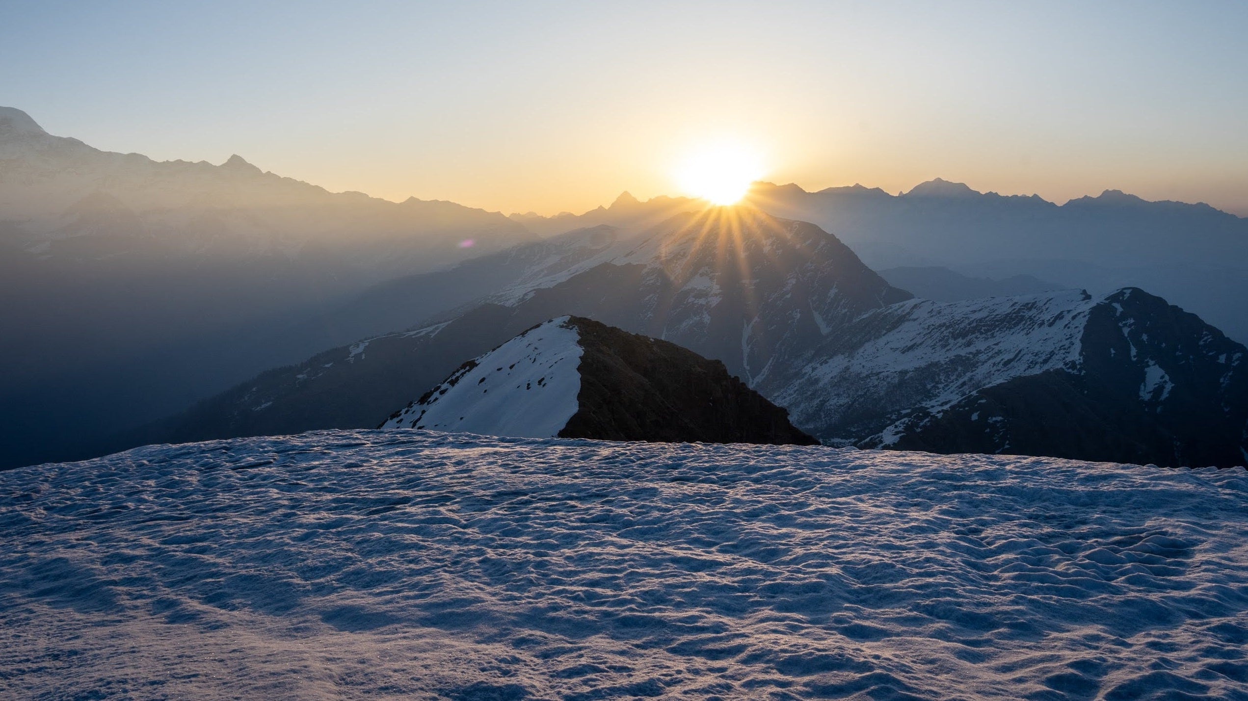 Frozen Trails & Fierce Heights: 7 Winter Treks in India You Shouldn’t Miss