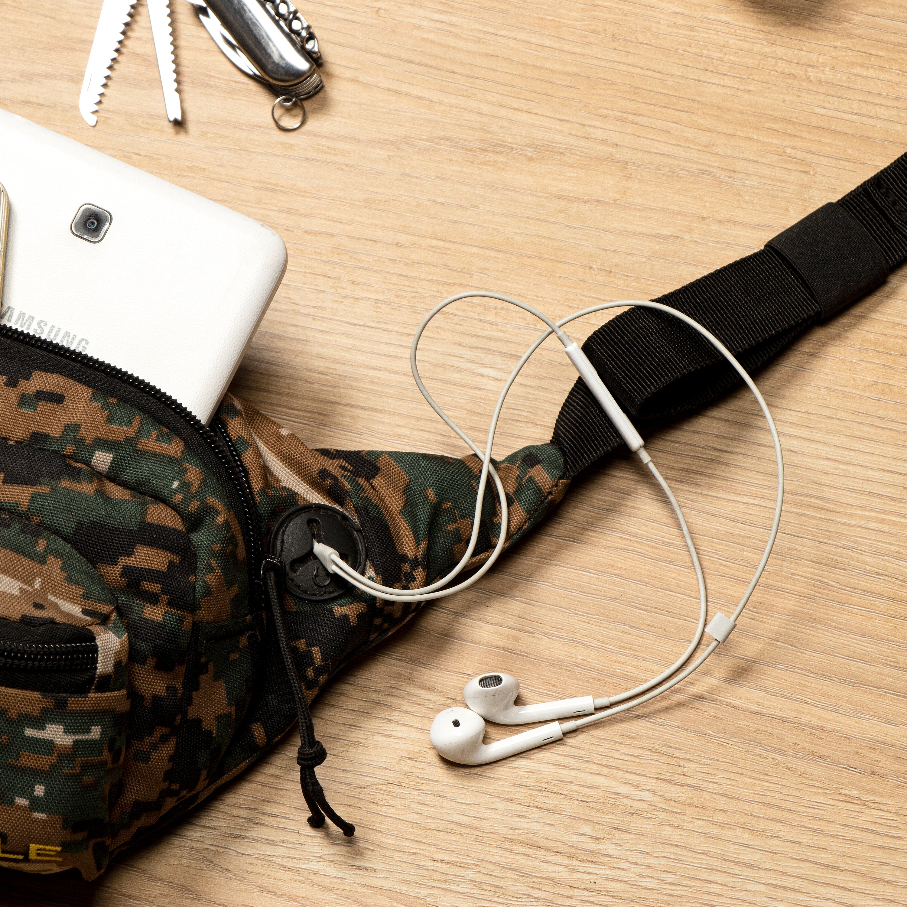 Tripole Ergo Waist Pack Digital Camouflage Close up Trekking Hiking Backpacking Travelling